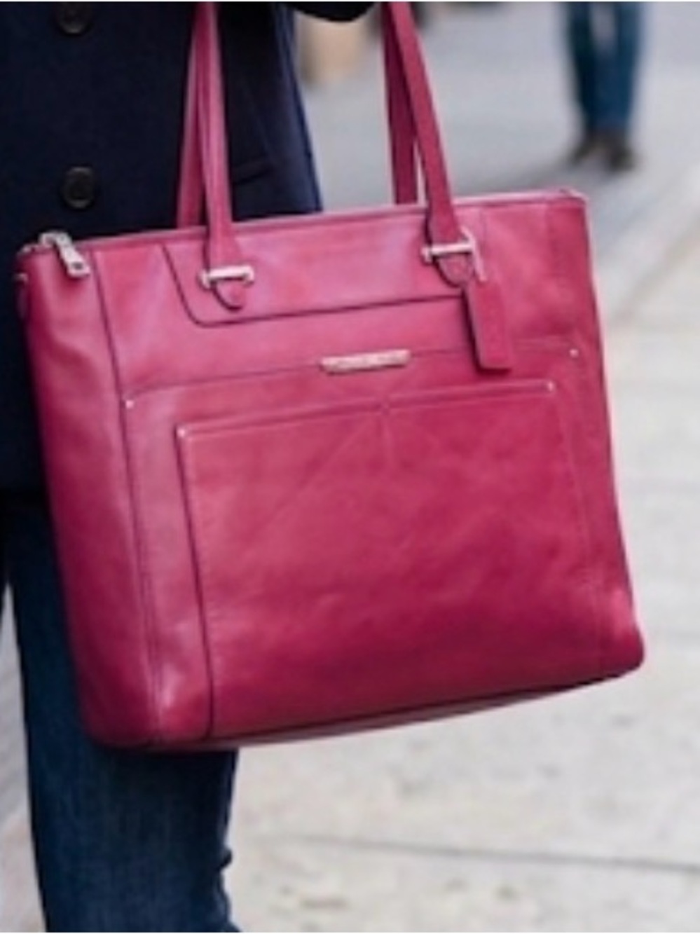 Coach leather tote with zipper expansion multiple pockets and zipper top closure